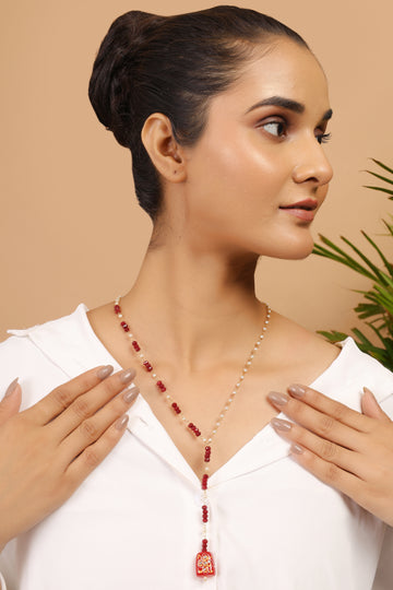 Red and pearl Beaded Necklace